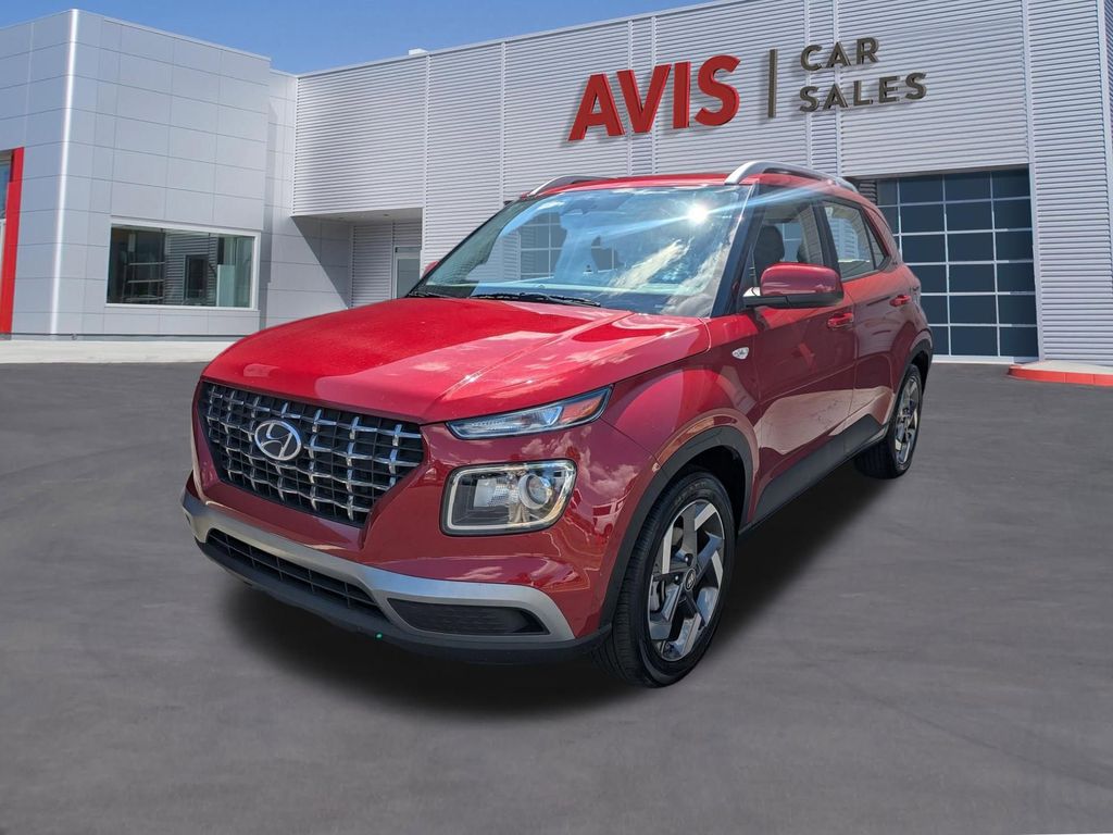 2025 Hyundai Venue SEL IVT's photo