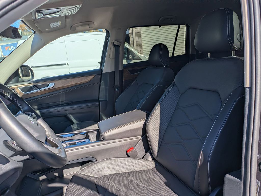 Thumbnail: 2025 Volkswagen Atlas - 23