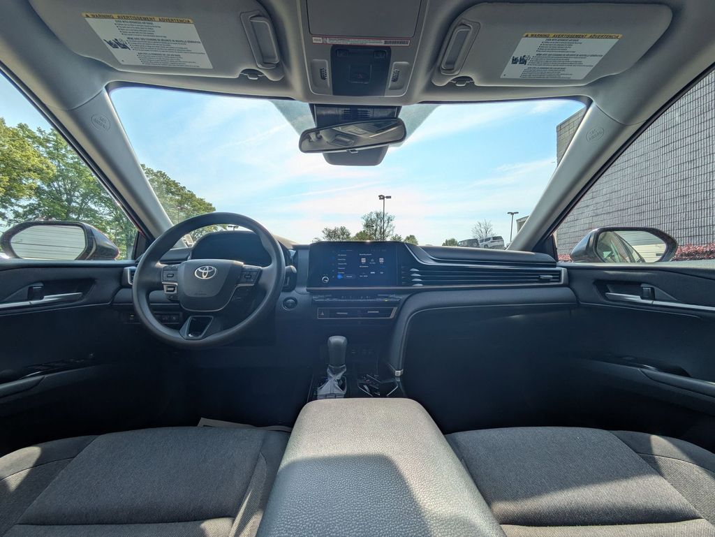 Thumbnail: 2025 Toyota Camry - 25