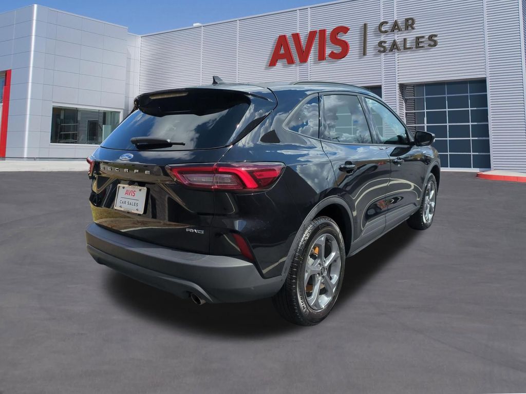 Thumbnail: 2025 Ford Escape - 6