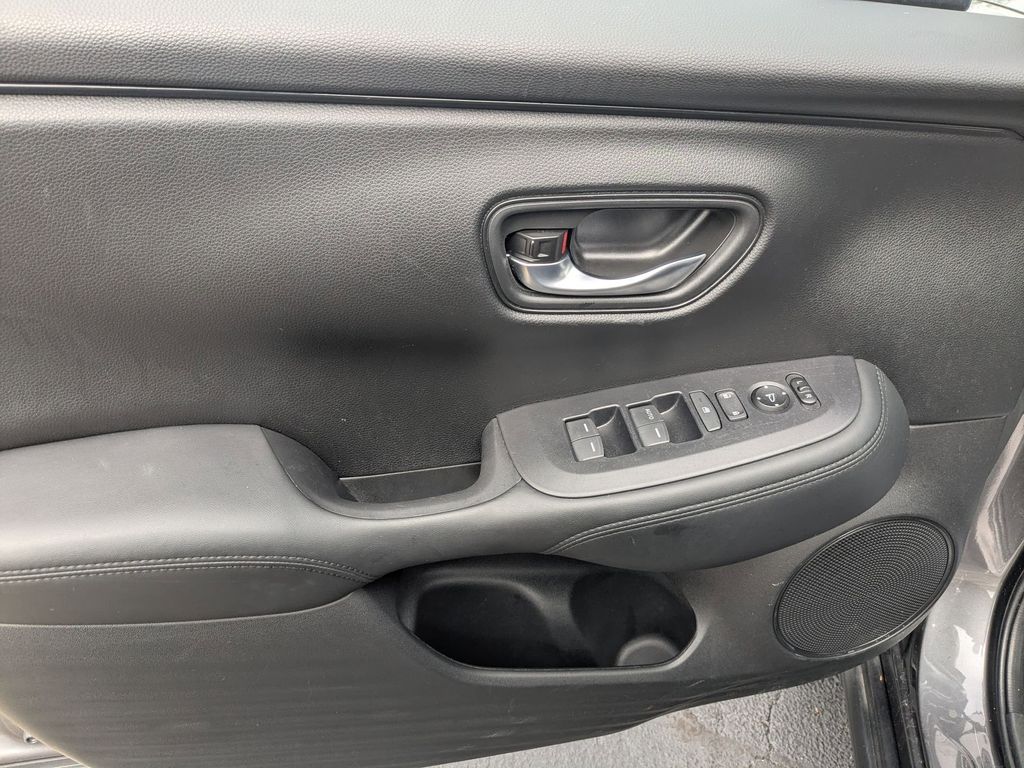 Thumbnail: 2025 Honda HR-V - 22