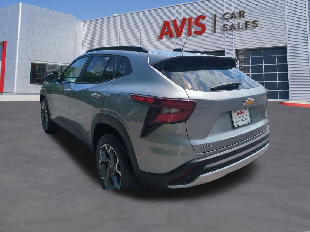 Thumbnail: 2025 Chevrolet Trax - 9