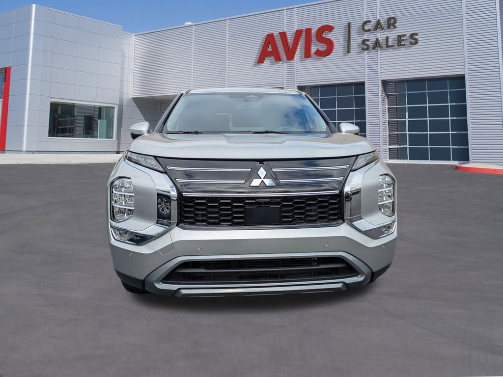 Thumbnail: 2025 Mitsubishi Outlander - 2