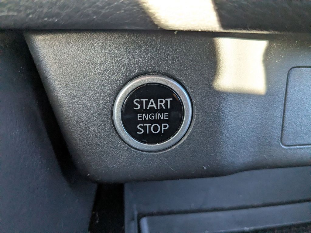 Thumbnail: 2023 Nissan Rogue - 22