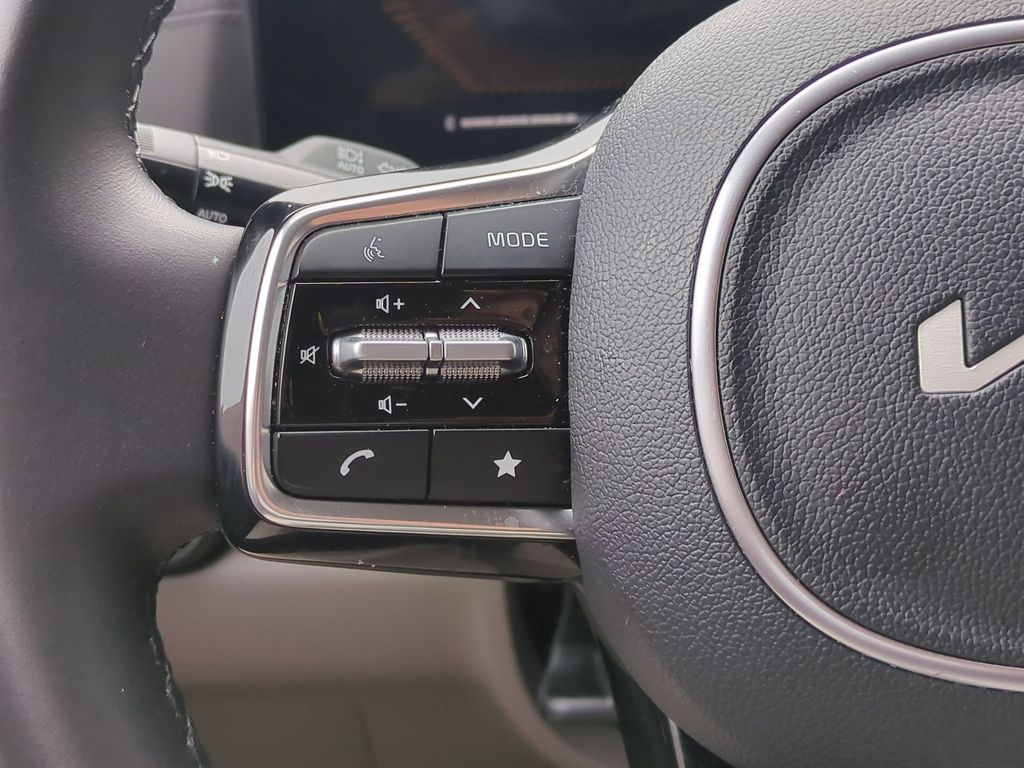 Thumbnail: 2025 Kia Carnival - 21