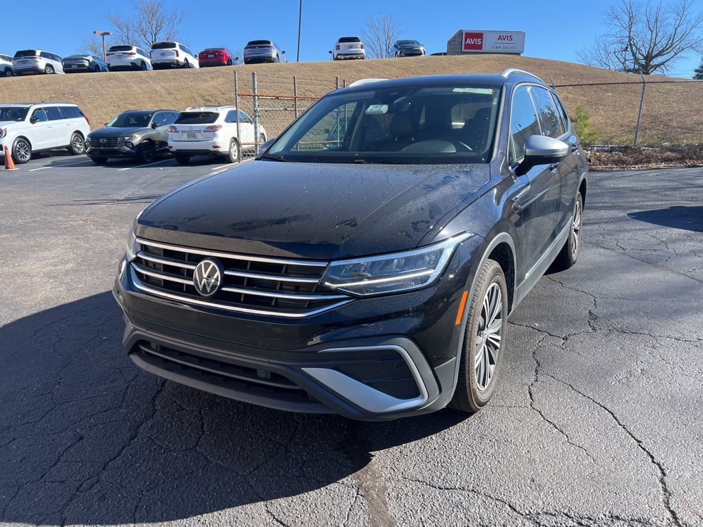 Thumbnail: 2024 Volkswagen Tiguan - 1