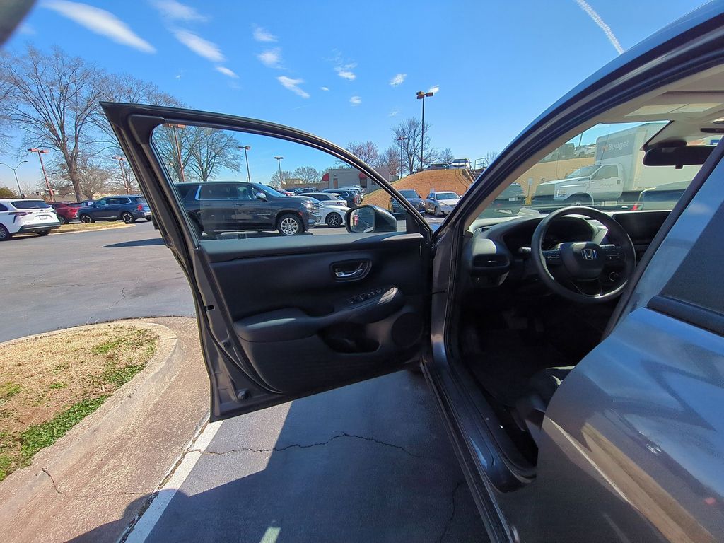 Thumbnail: 2025 Honda HR-V - 11