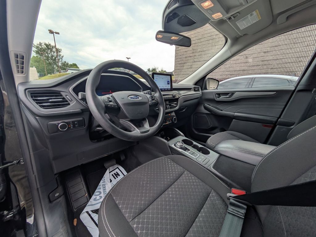 Thumbnail: 2025 Ford Escape - 15