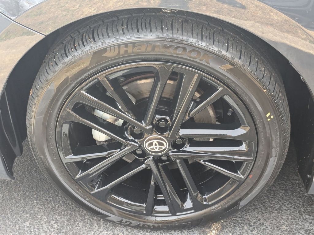 Thumbnail: 2025 Toyota Camry - 33