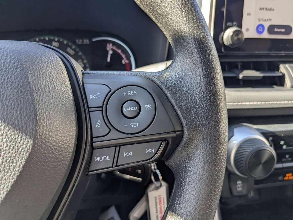 Thumbnail: 2025 Toyota RAV4 - 18