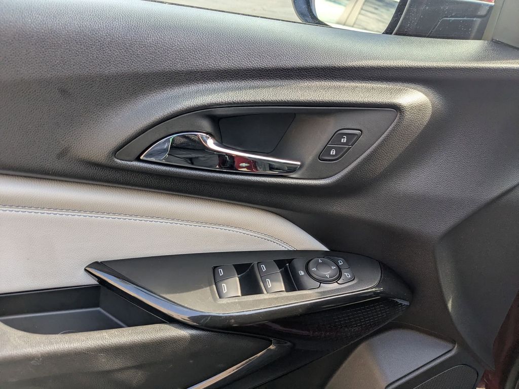 Thumbnail: 2025 Chevrolet Trax - 23