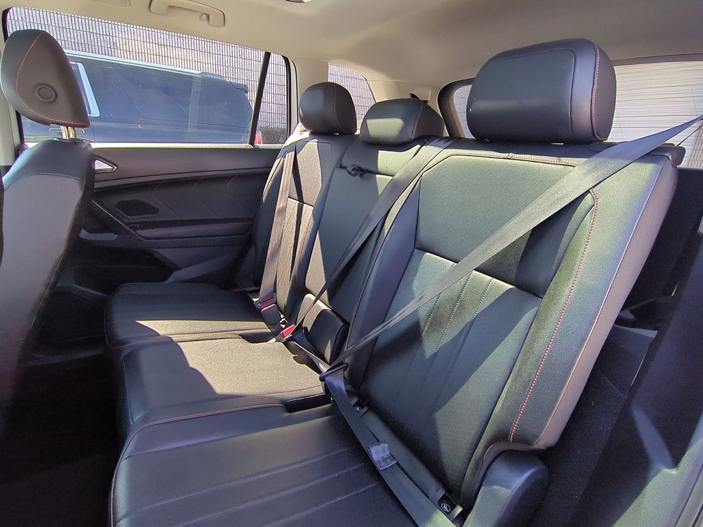 Thumbnail: 2024 Volkswagen Tiguan - 27