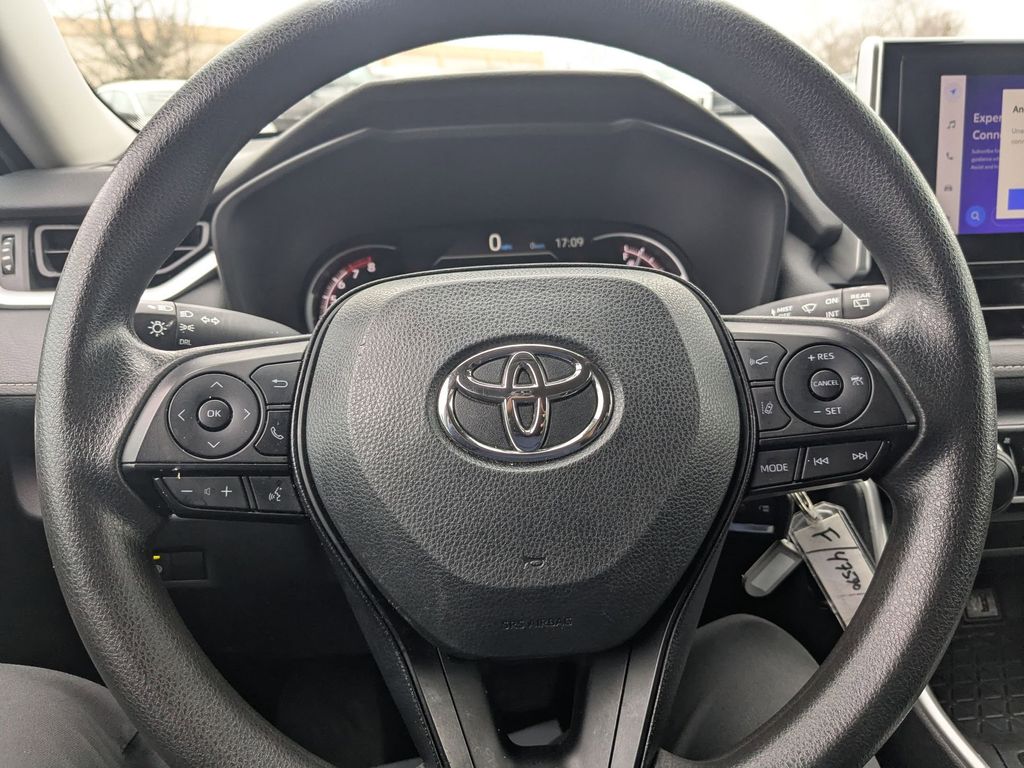 Thumbnail: 2024 Toyota RAV4 - 17