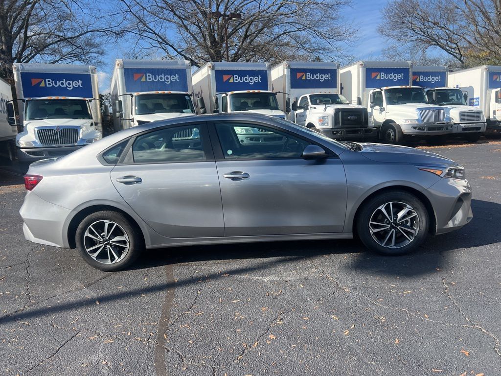 Thumbnail: 2024 Kia Forte - 4