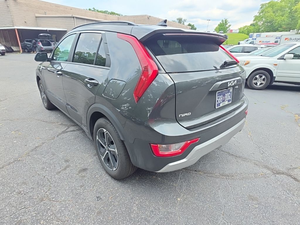 Thumbnail: 2025 Kia Niro - 8