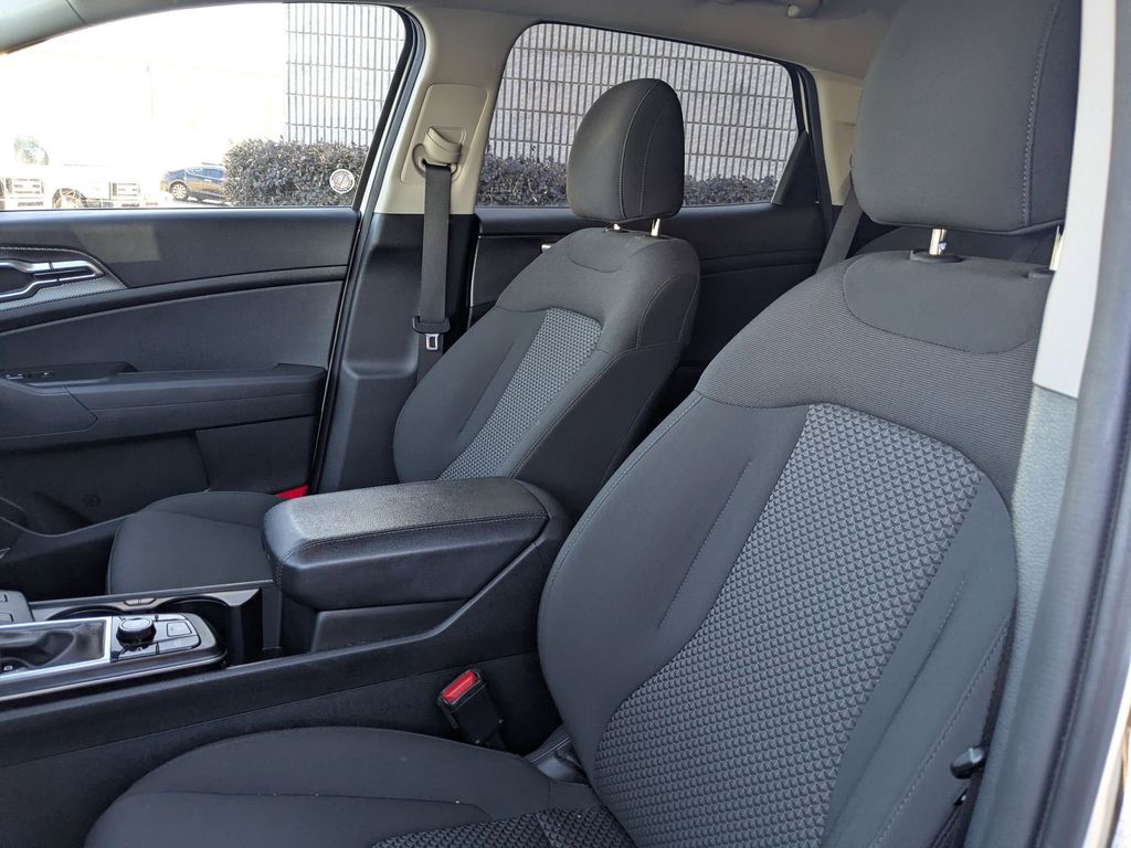 Thumbnail: 2024 Kia Sportage - 20