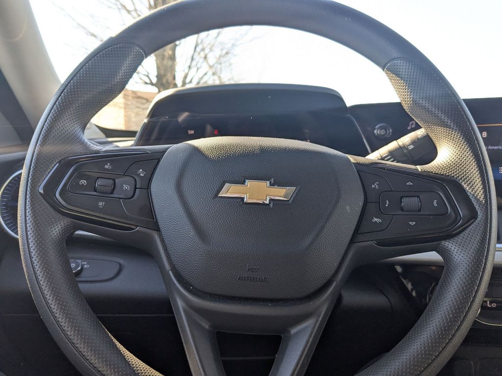 Thumbnail: 2024 Chevrolet Trax - 15