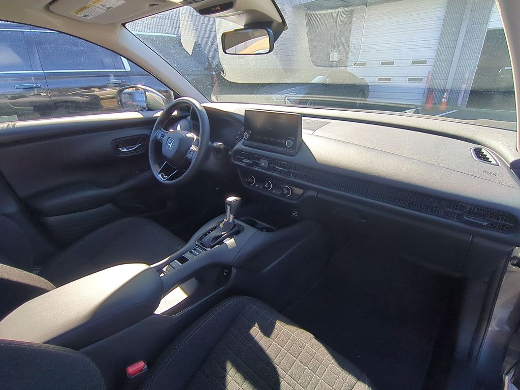 Thumbnail: 2025 Honda HR-V - 31