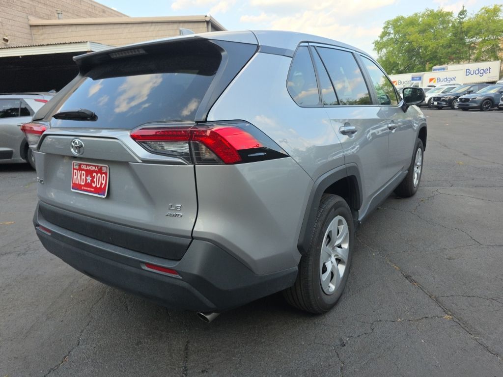 Thumbnail: 2025 Toyota RAV4 - 8