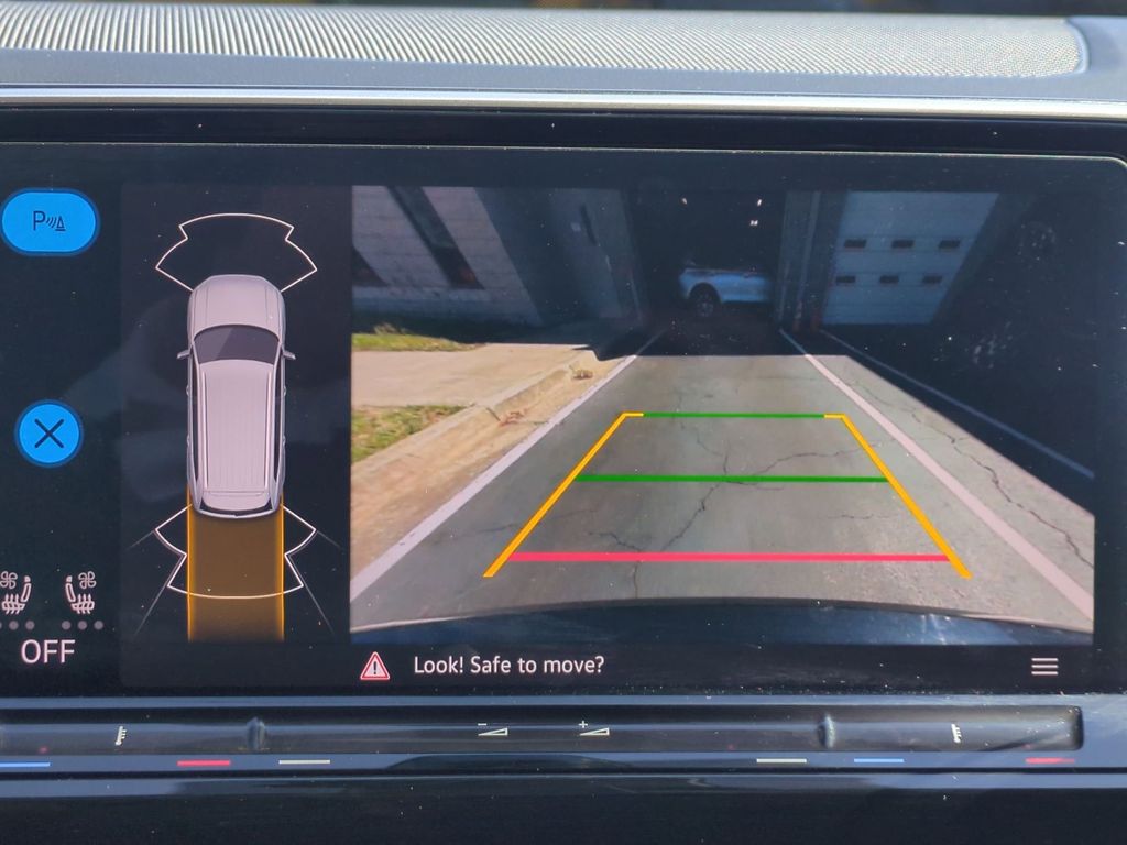 Thumbnail: 2025 Volkswagen Atlas - 17