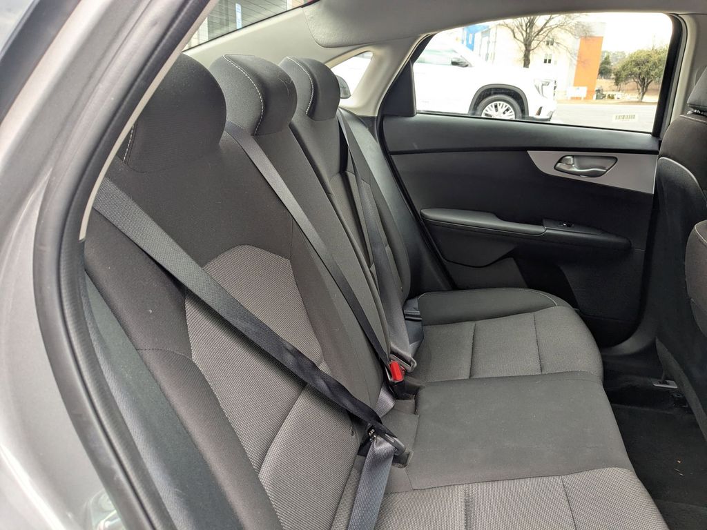 Thumbnail: 2024 Kia Forte - 28