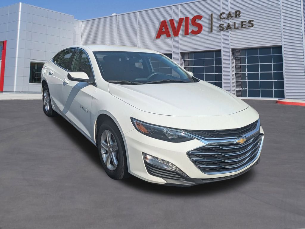 Thumbnail: 2024 Chevrolet Malibu - 3