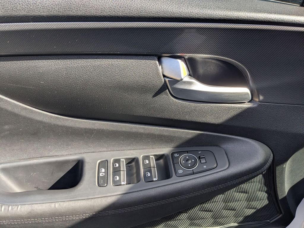 Thumbnail: 2023 Hyundai Santa Fe - 24