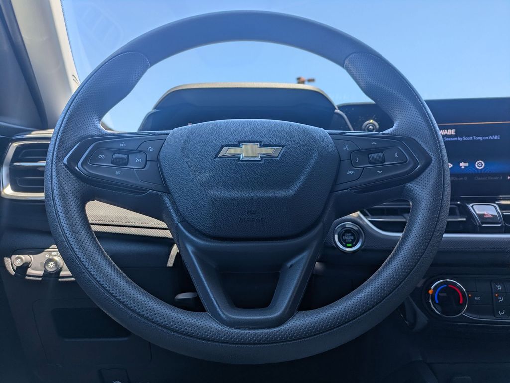 Thumbnail: 2025 Chevrolet TrailBlazer - 21
