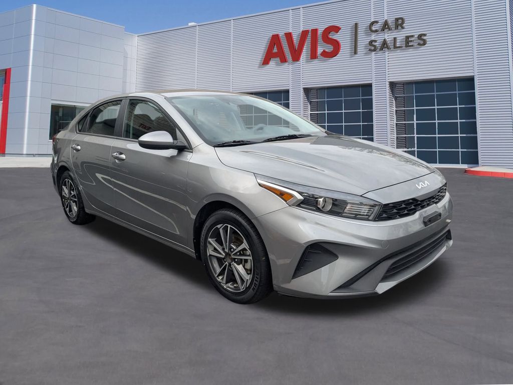 Thumbnail: 2024 Kia Forte - 3