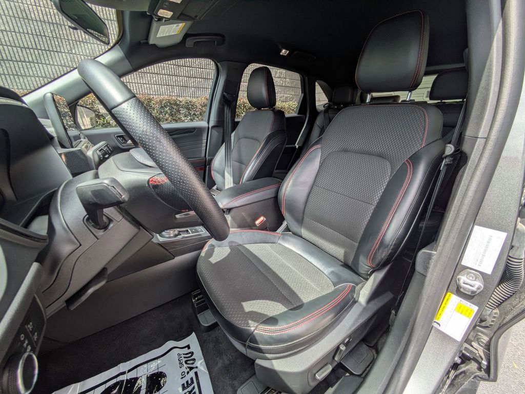 Thumbnail: 2025 Ford Escape - 24