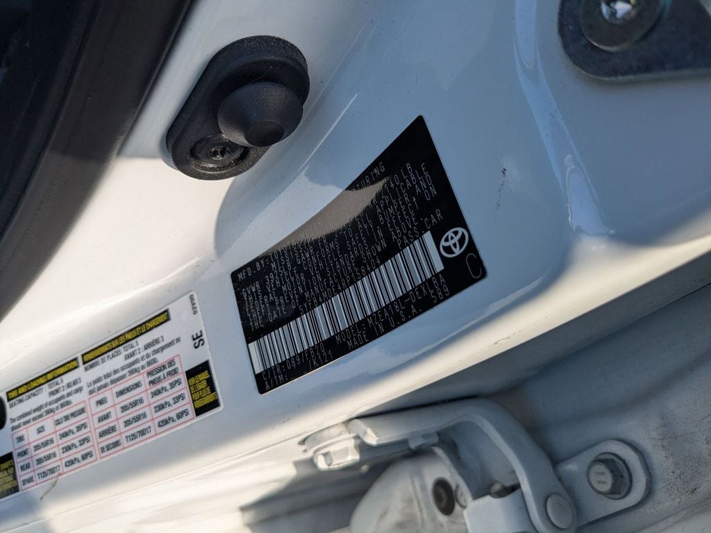 Thumbnail: 2024 Toyota Corolla - 33