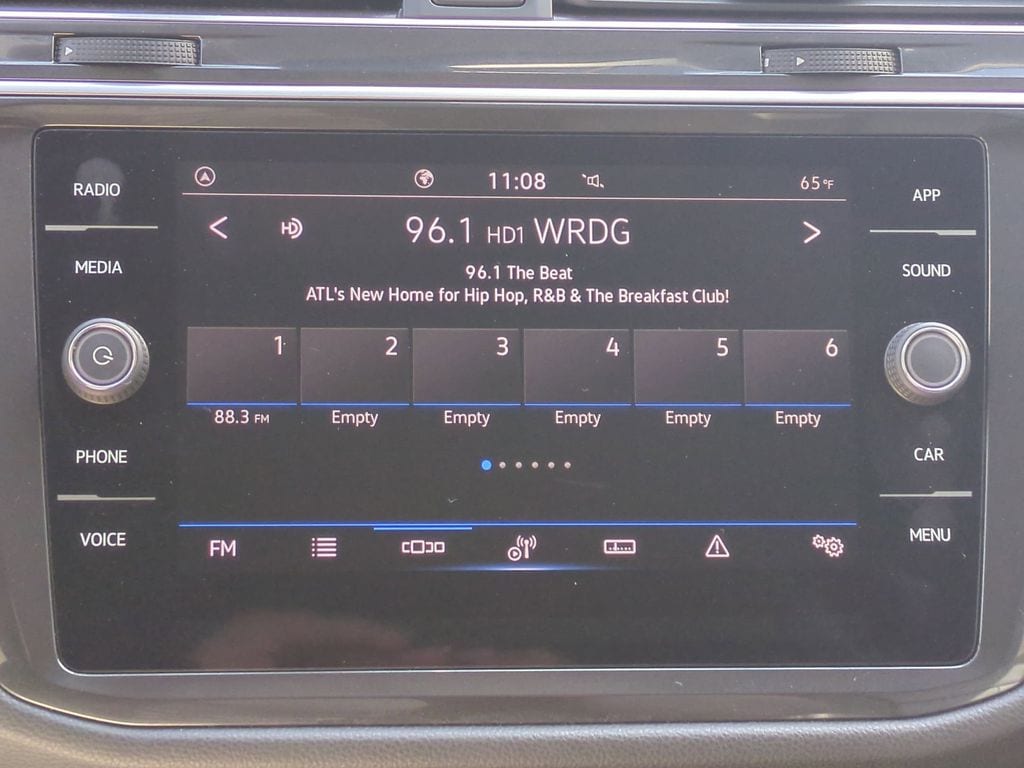 Thumbnail: 2024 Volkswagen Tiguan - 18