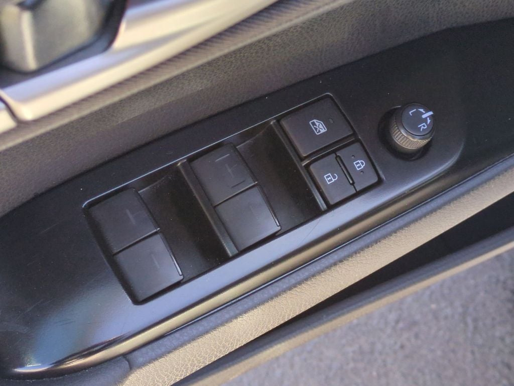 Thumbnail: 2025 Toyota Camry - 13