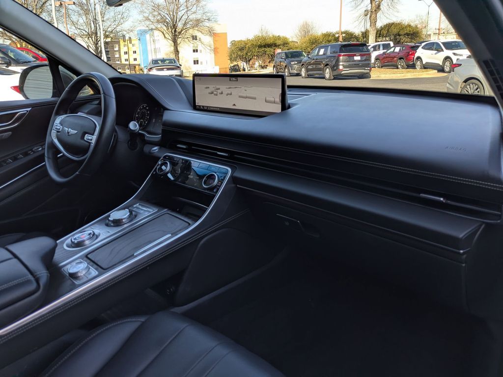 Thumbnail: 2024 Genesis GV80 - 32