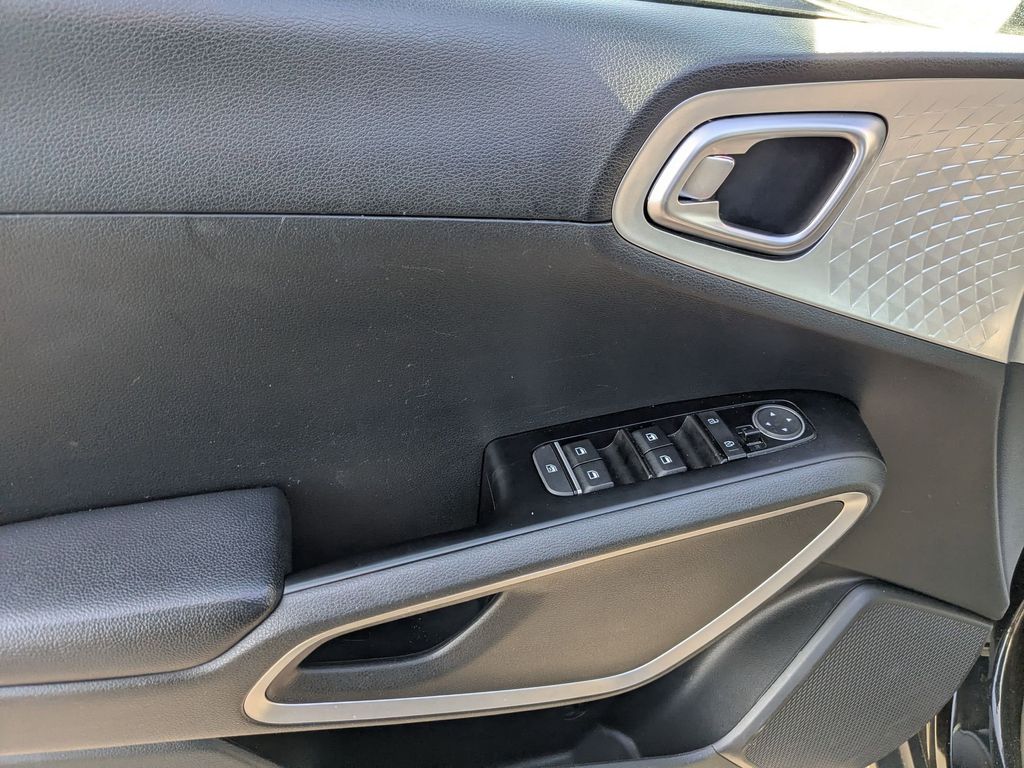 Thumbnail: 2024 Kia Soul - 21