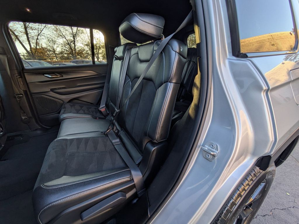 Thumbnail: 2024 Jeep Grand Cherokee L - 26