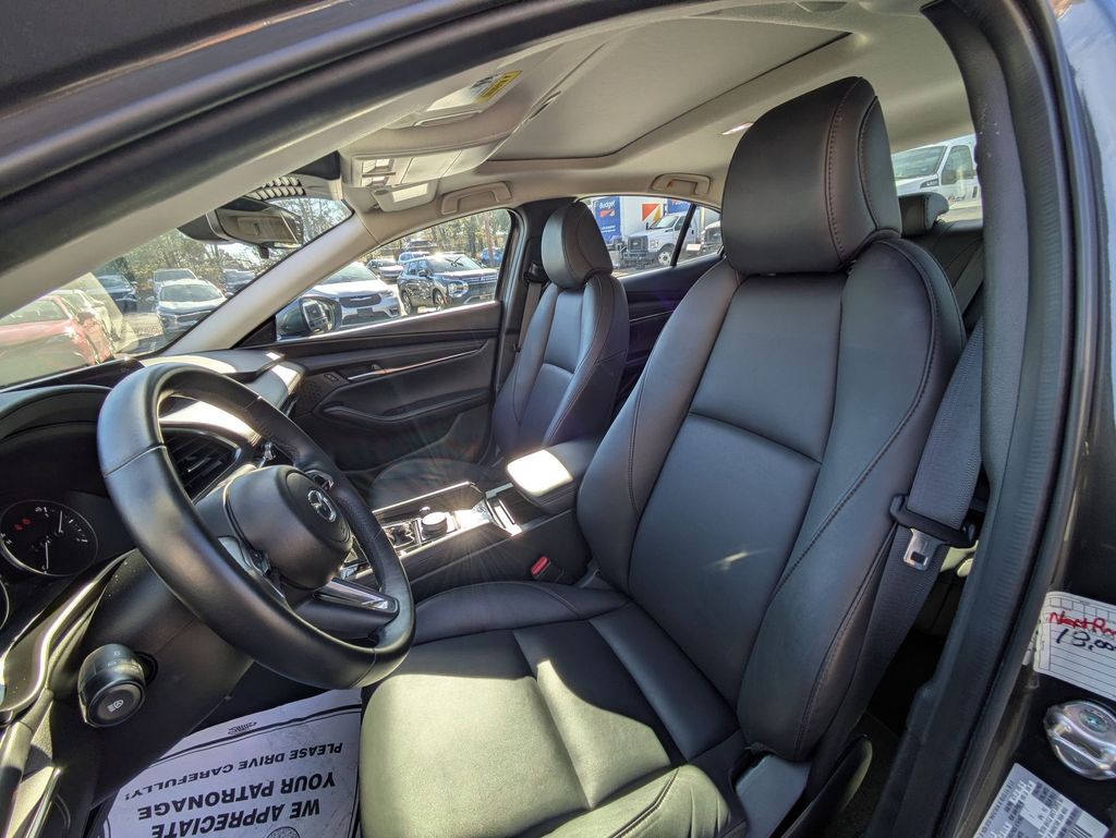 Thumbnail: 2025 Mazda Mazda3 - 15