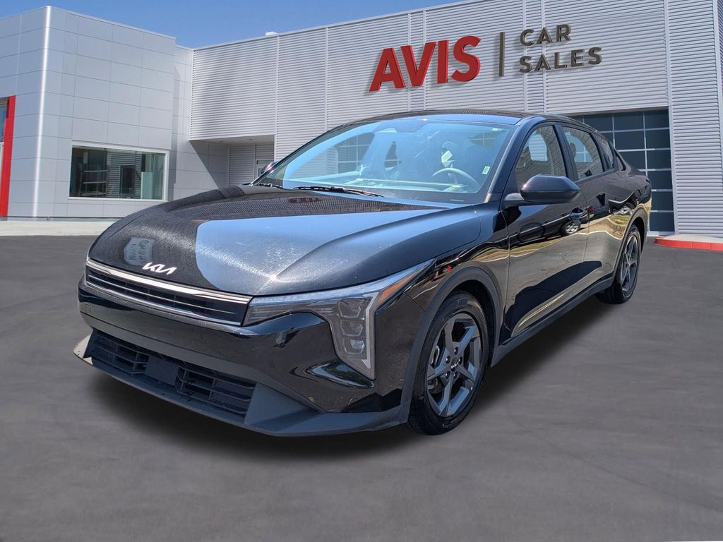 2025 Kia K4 LXS AT's photo