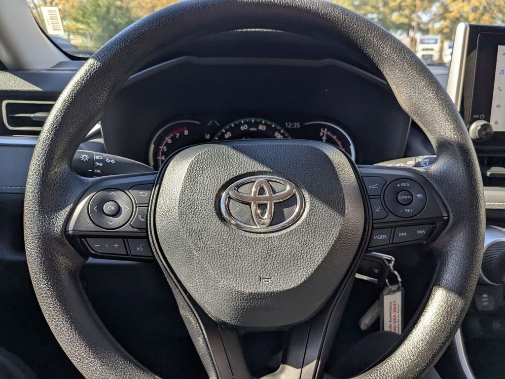 Thumbnail: 2025 Toyota RAV4 - 16