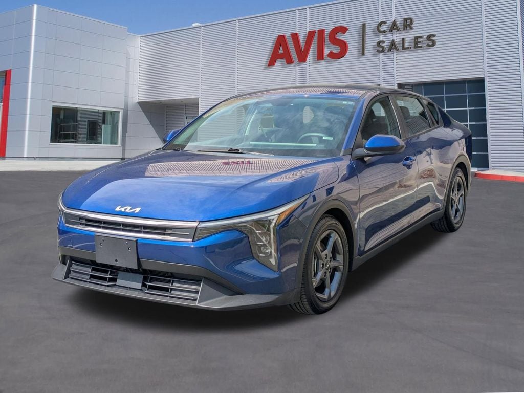 2025 Kia K4 LXS