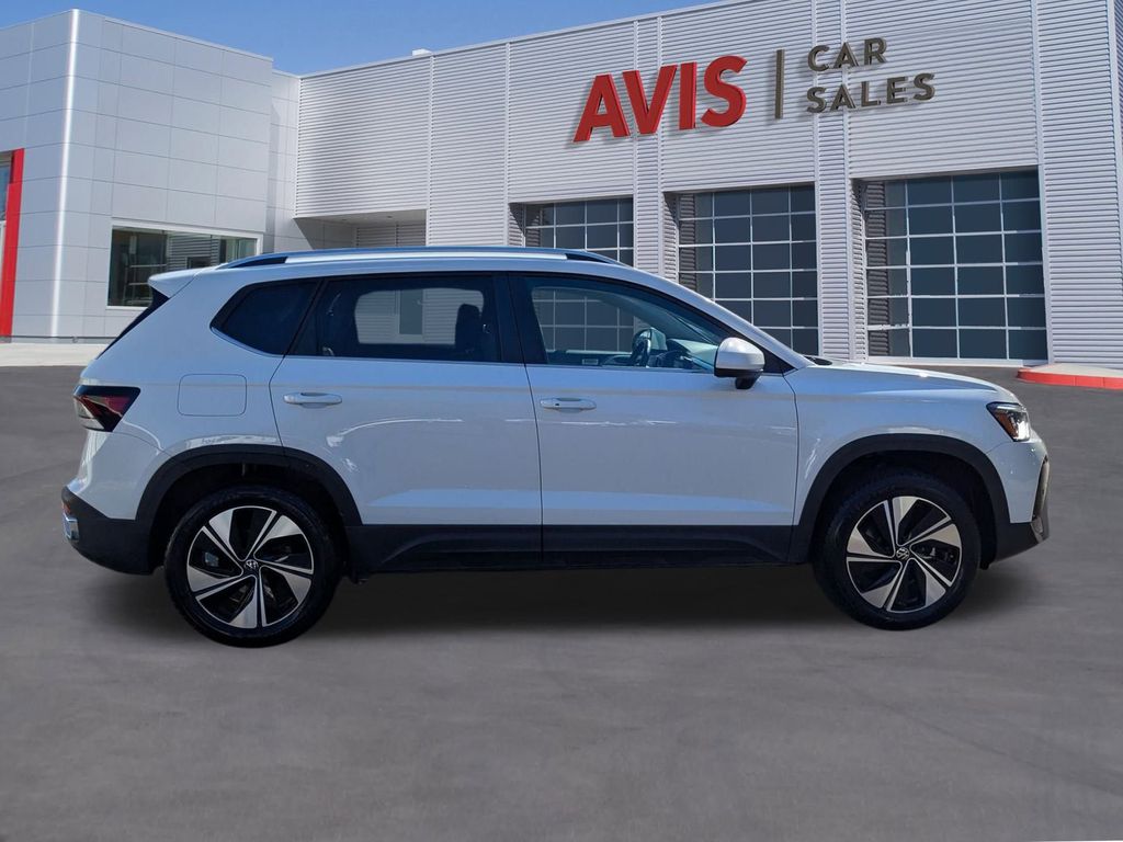 Thumbnail: 2025 Volkswagen Taos - 5