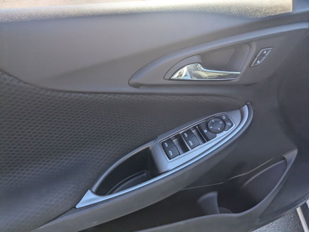 Thumbnail: 2024 Chevrolet Malibu - 13