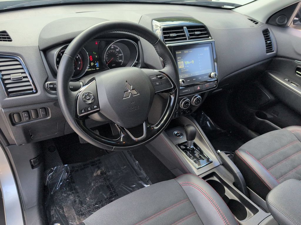 Thumbnail: 2025 Mitsubishi Outlander Sport - 15