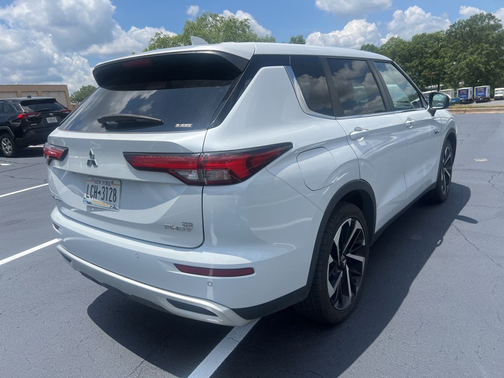 2023 Mitsubishi Outlander SE 6