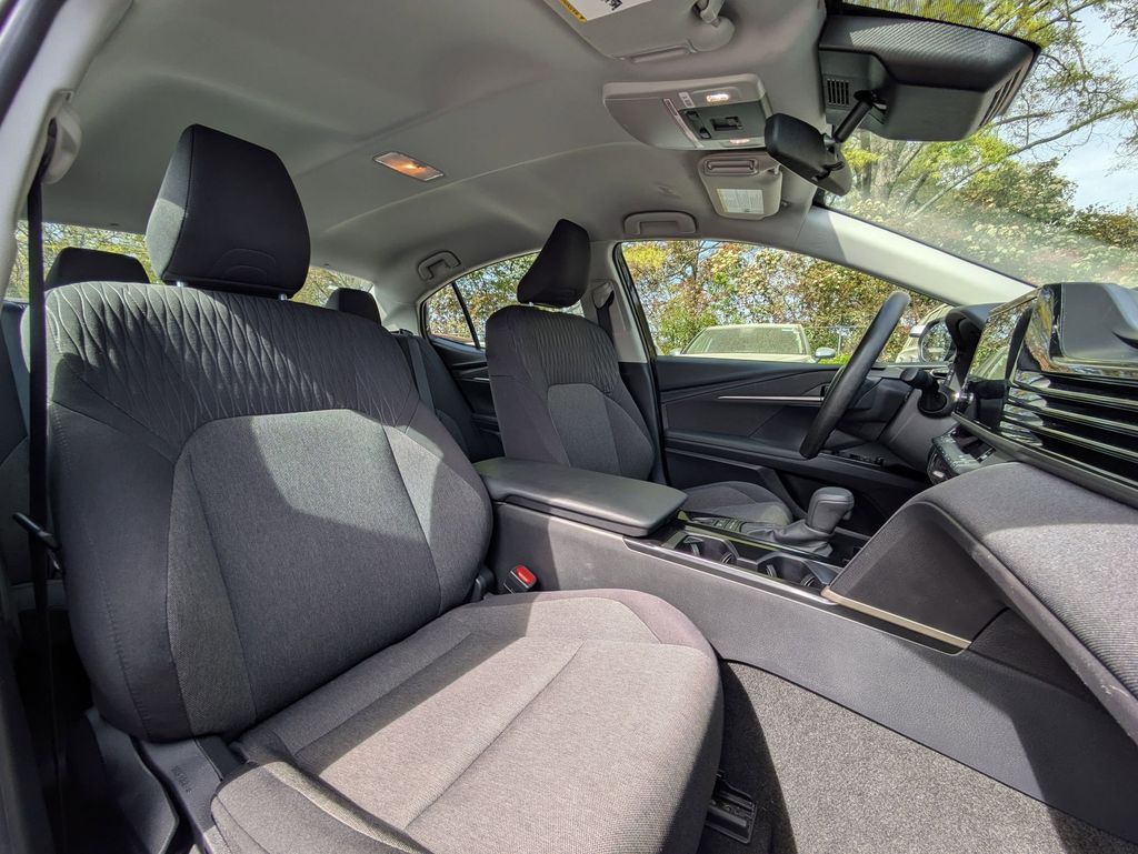 Thumbnail: 2025 Toyota Camry - 30