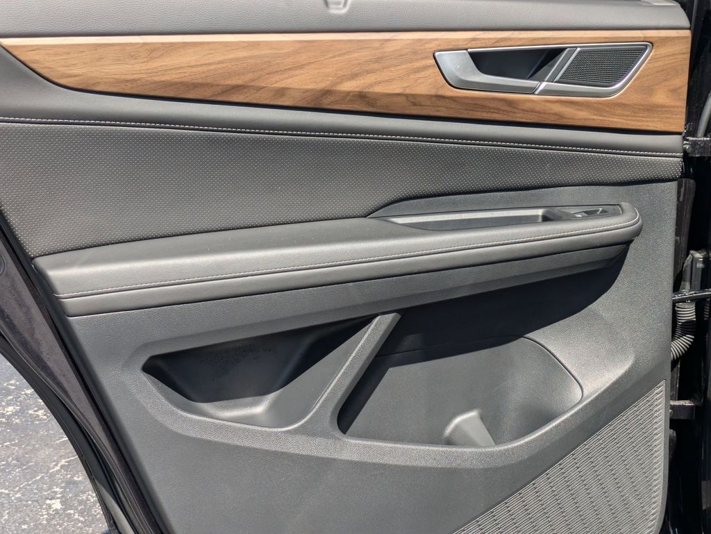 Thumbnail: 2025 Volkswagen Atlas - 25