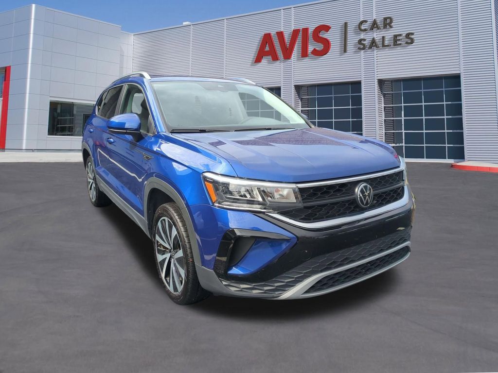 Thumbnail: 2024 Volkswagen Taos - 3