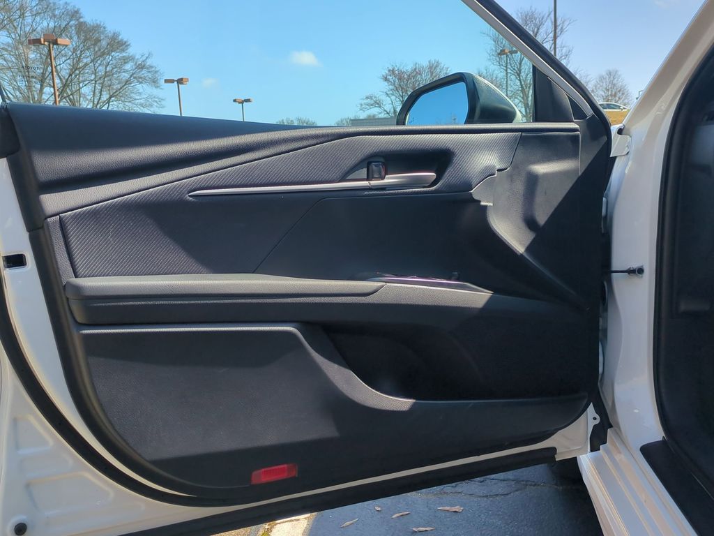 Thumbnail: 2025 Toyota Camry - 11