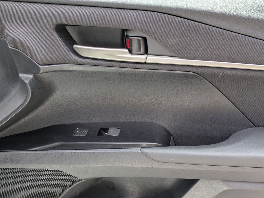 Thumbnail: 2025 Toyota Camry - 33