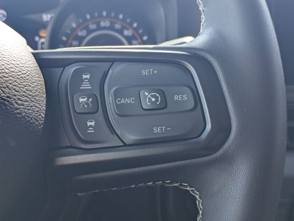 Thumbnail: 2025 Jeep Wrangler - 22